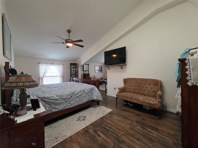 682 E River Road, Pray, MT 59065