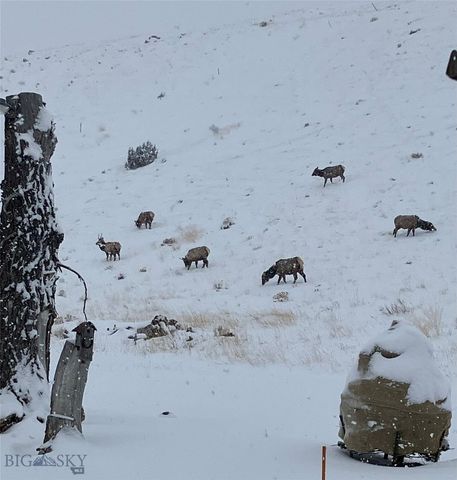 682 E River Road, Pray, MT 59065