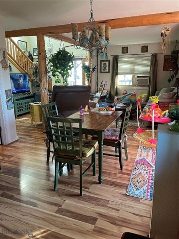 682 E River Road, Pray, MT 59065