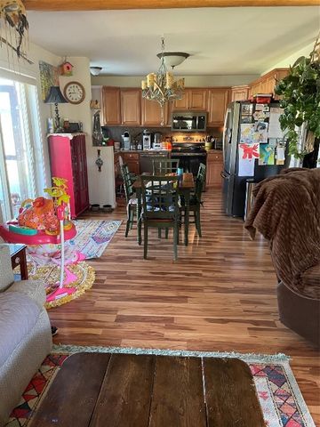 682 E River Road, Pray, MT 59065