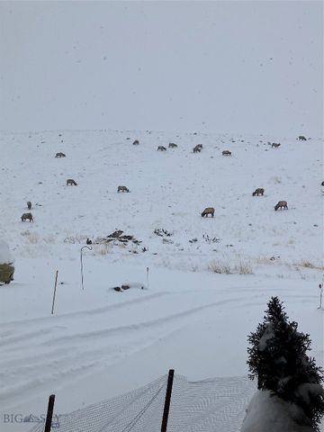 682 E River Road, Pray, MT 59065