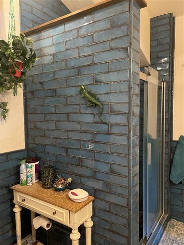 682 E River Road, Pray, MT 59065