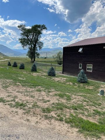 682 E River Road, Pray, MT 59065