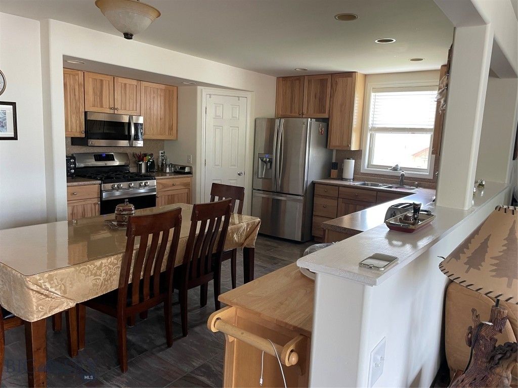 682 E River Road, Pray, MT 59065 photo 25