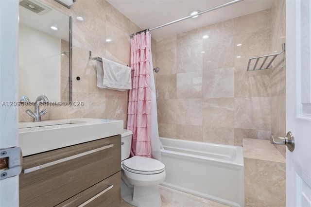 9217 Bay Dr, Surfside, FL 33154