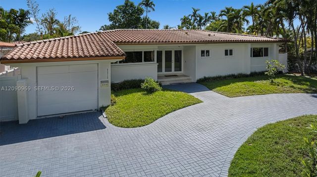 9217 Bay Dr, Surfside, FL 33154