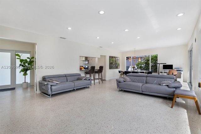 9217 Bay Dr, Surfside, FL 33154