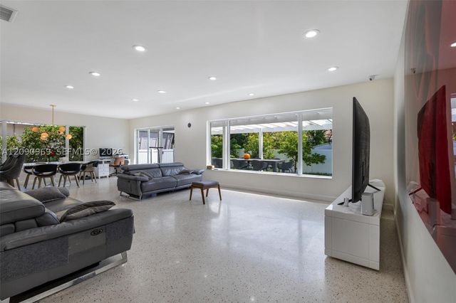 9217 Bay Dr, Surfside, FL 33154