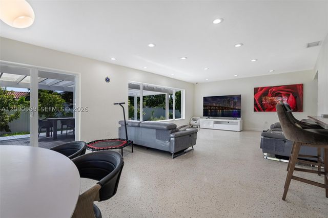 9217 Bay Dr, Surfside, FL 33154