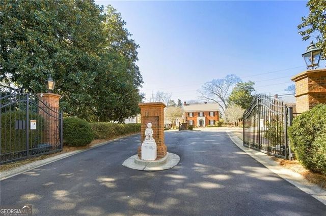 198 Blair Valley Drive NE, Marietta, GA 30060