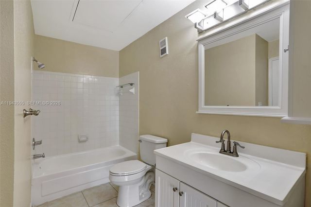 2485 NW 33rd Street 1612, Oakland Park, FL 33309
