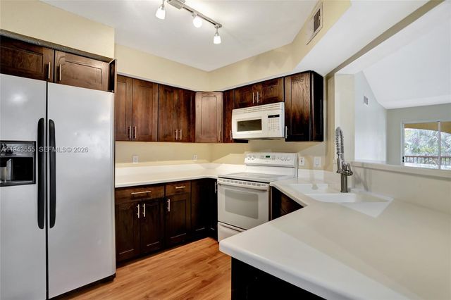 2485 NW 33rd Street 1612, Oakland Park, FL 33309