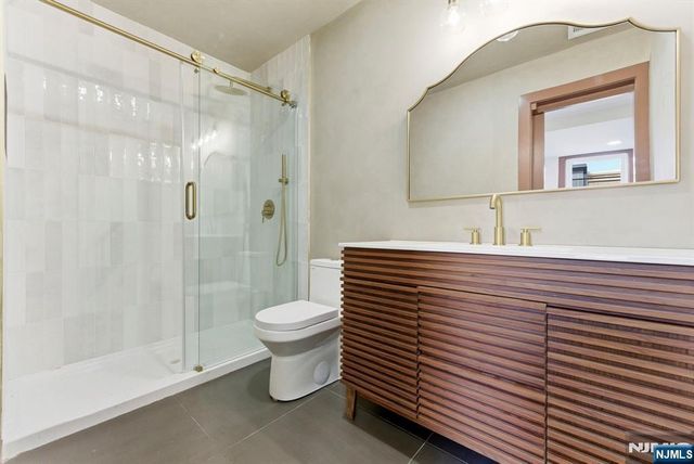 53 Jewett Avenue, Jersey City, NJ 07304
