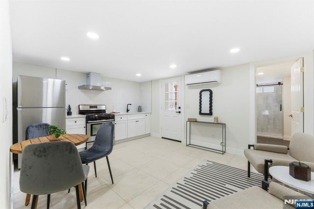 53 Jewett Avenue, Jersey City, NJ 07304