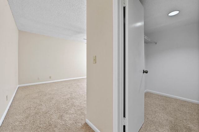 1606 Shaker Circle, Wellington, FL 33414