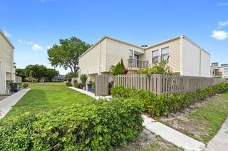 1606 Shaker Circle, Wellington, FL 33414