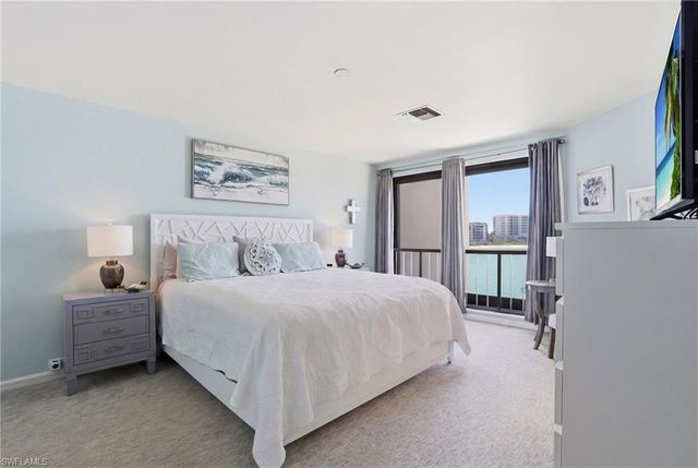 309 La Peninsula BLVD 309, Naples, FL 34113