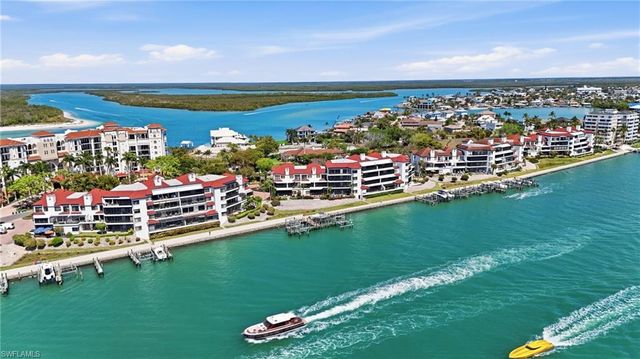 309 La Peninsula BLVD 309, Naples, FL 34113