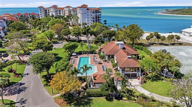 309 La Peninsula BLVD 309, Naples, FL 34113