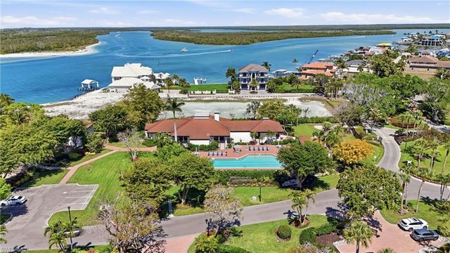 309 La Peninsula BLVD 309, Naples, FL 34113