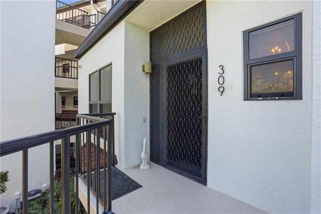 309 La Peninsula BLVD 309, Naples, FL 34113