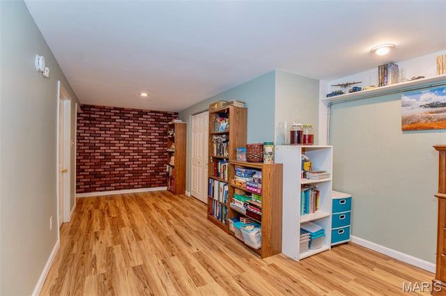 1705 E 9th Street, Washington, MO 63090