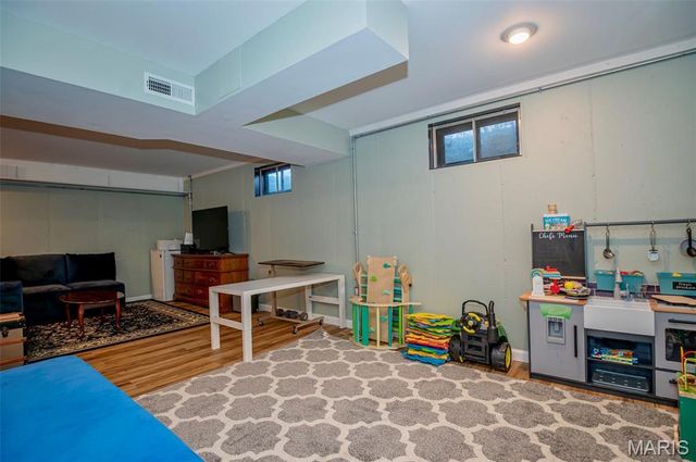 1705 E 9th Street, Washington, MO 63090