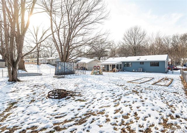 1705 E 9th Street, Washington, MO 63090