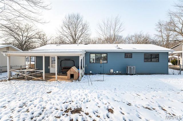 1705 E 9th Street, Washington, MO 63090