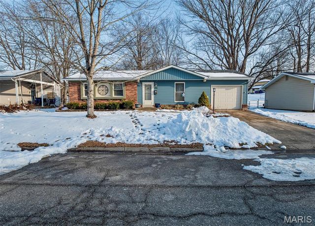 1705 E 9th Street, Washington, MO 63090