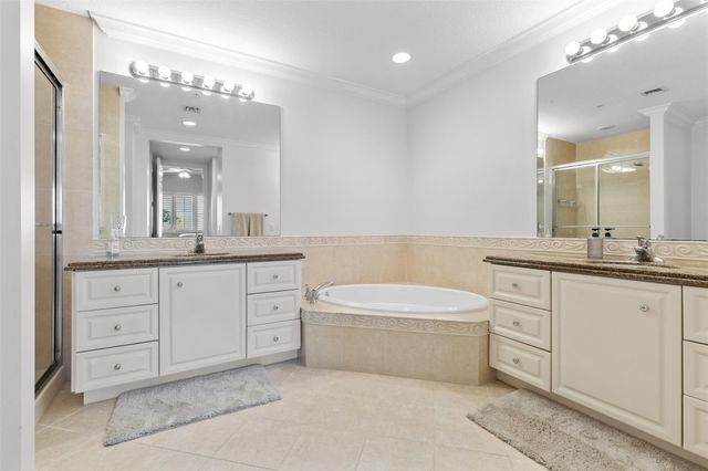 18 Harbour Isle Drive 203, Fort Pierce, FL 34949