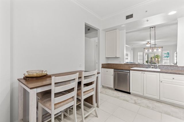 18 Harbour Isle Drive 203, Fort Pierce, FL 34949