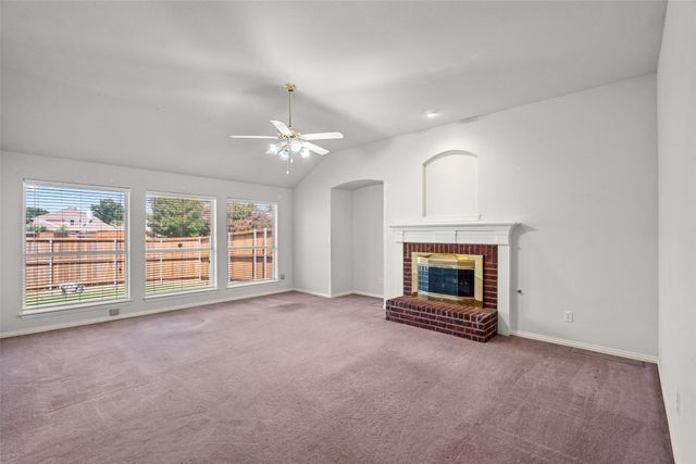 8709 Hartford Drive, Rowlett, TX 75089
