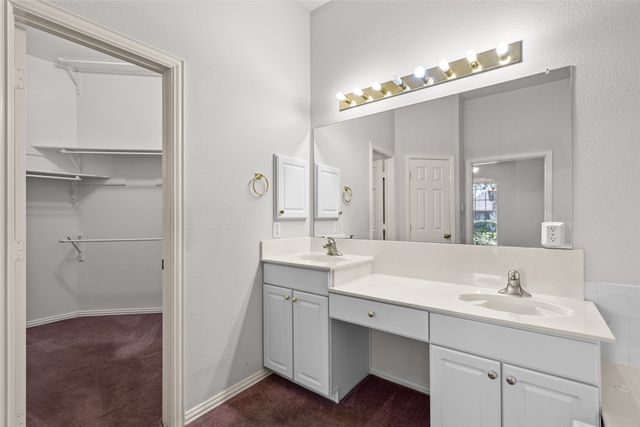 8709 Hartford Drive, Rowlett, TX 75089