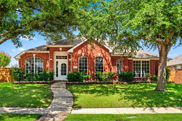 8709 Hartford Drive, Rowlett, TX 75089