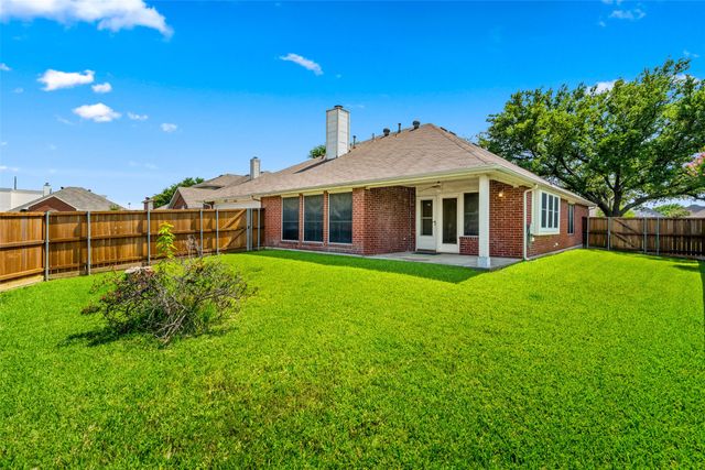 8709 Hartford Drive, Rowlett, TX 75089
