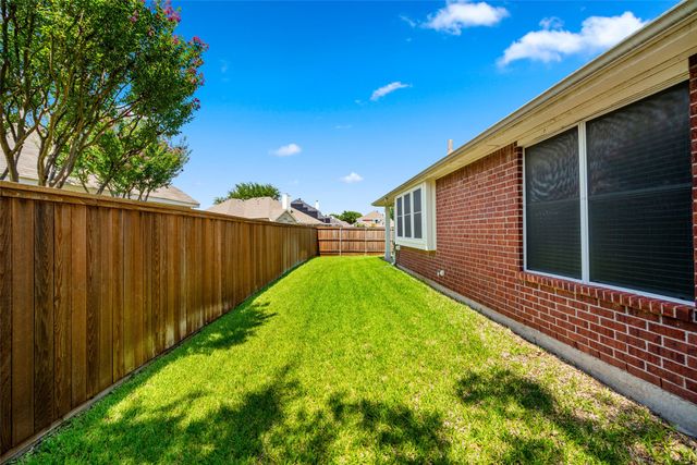 8709 Hartford Drive, Rowlett, TX 75089
