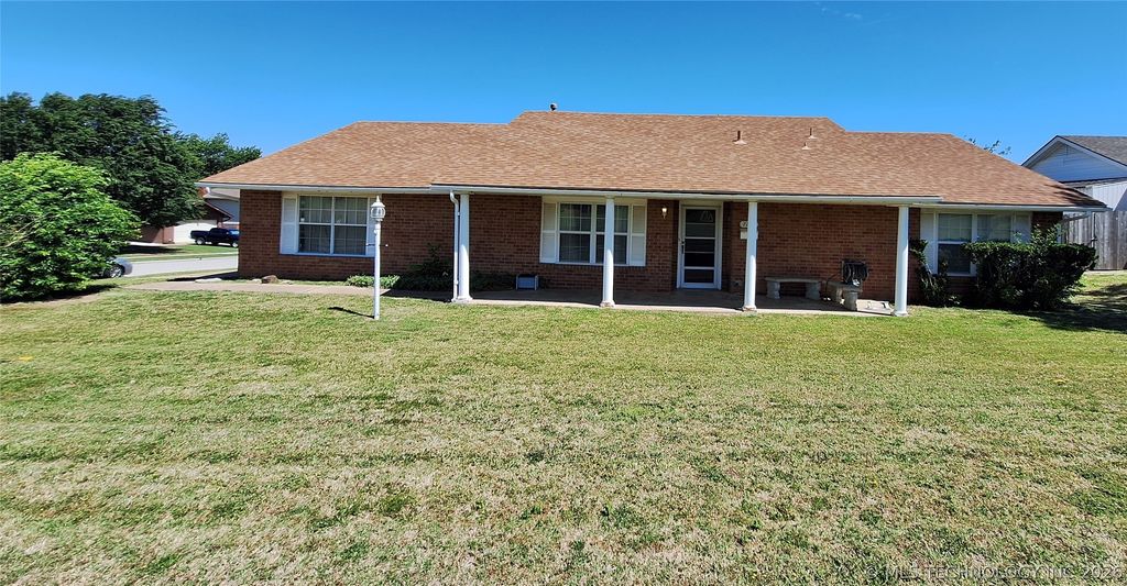 7707 E 57th Street, Tulsa, OK 74145