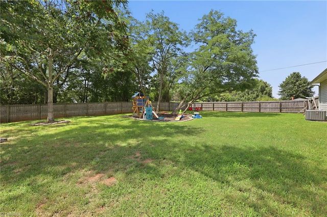7390 Plunkett Road, Belews Creek, NC 27009