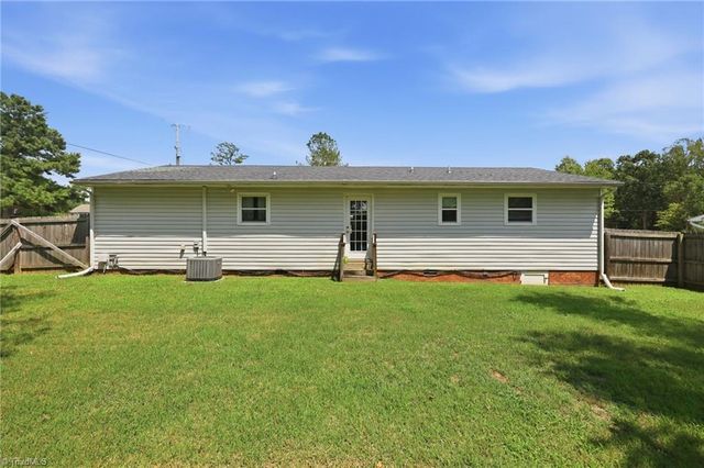7390 Plunkett Road, Belews Creek, NC 27009