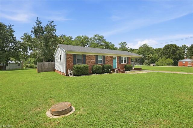 7390 Plunkett Road, Belews Creek, NC 27009
