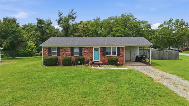 7390 Plunkett Road, Belews Creek, NC 27009