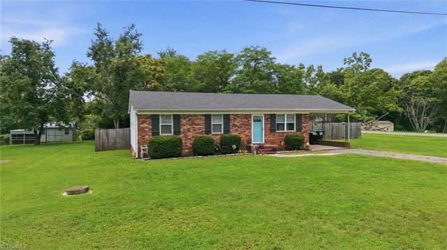 7390 Plunkett Road, Belews Creek, NC 27009