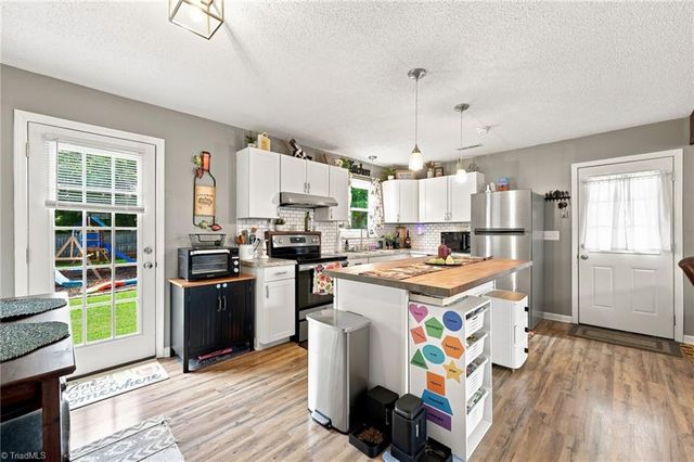 7390 Plunkett Road, Belews Creek, NC 27009