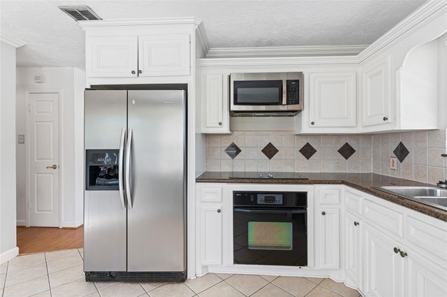 7019 Sandy Knolls Drive, Spring, TX 77379