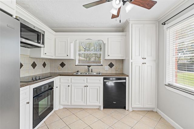 7019 Sandy Knolls Drive, Spring, TX 77379