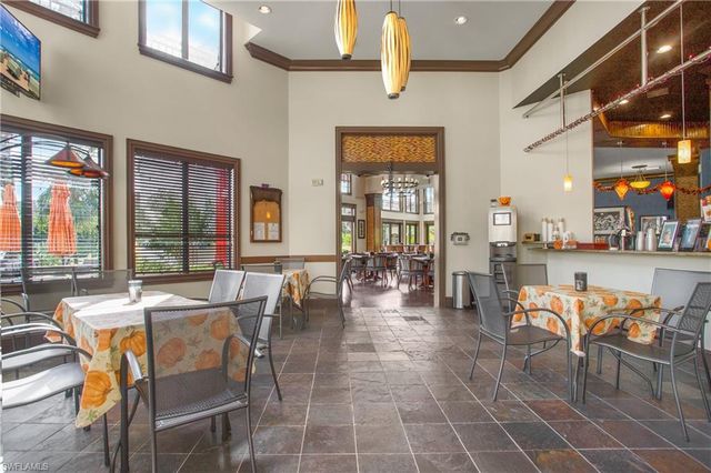 9055 Capistrano ST N 4206, Naples, FL 34113