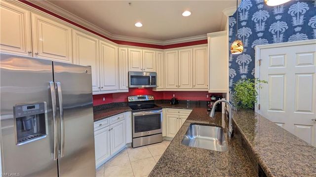 9055 Capistrano ST N 4206, Naples, FL 34113