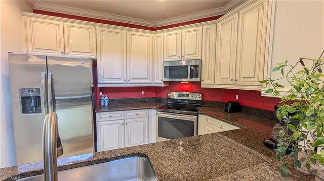 9055 Capistrano ST N 4206, Naples, FL 34113
