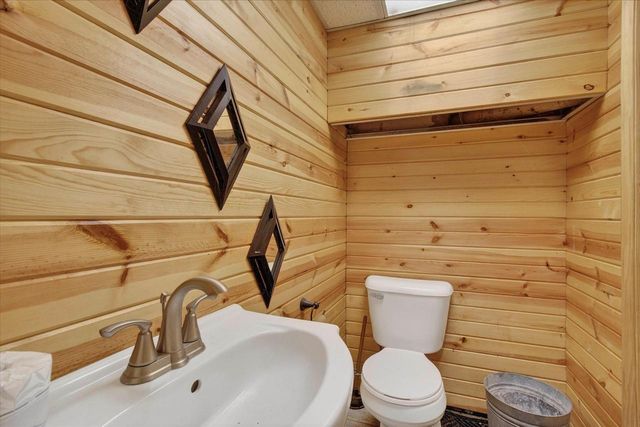 2505 Center Avenue, Janesville, WI 53546